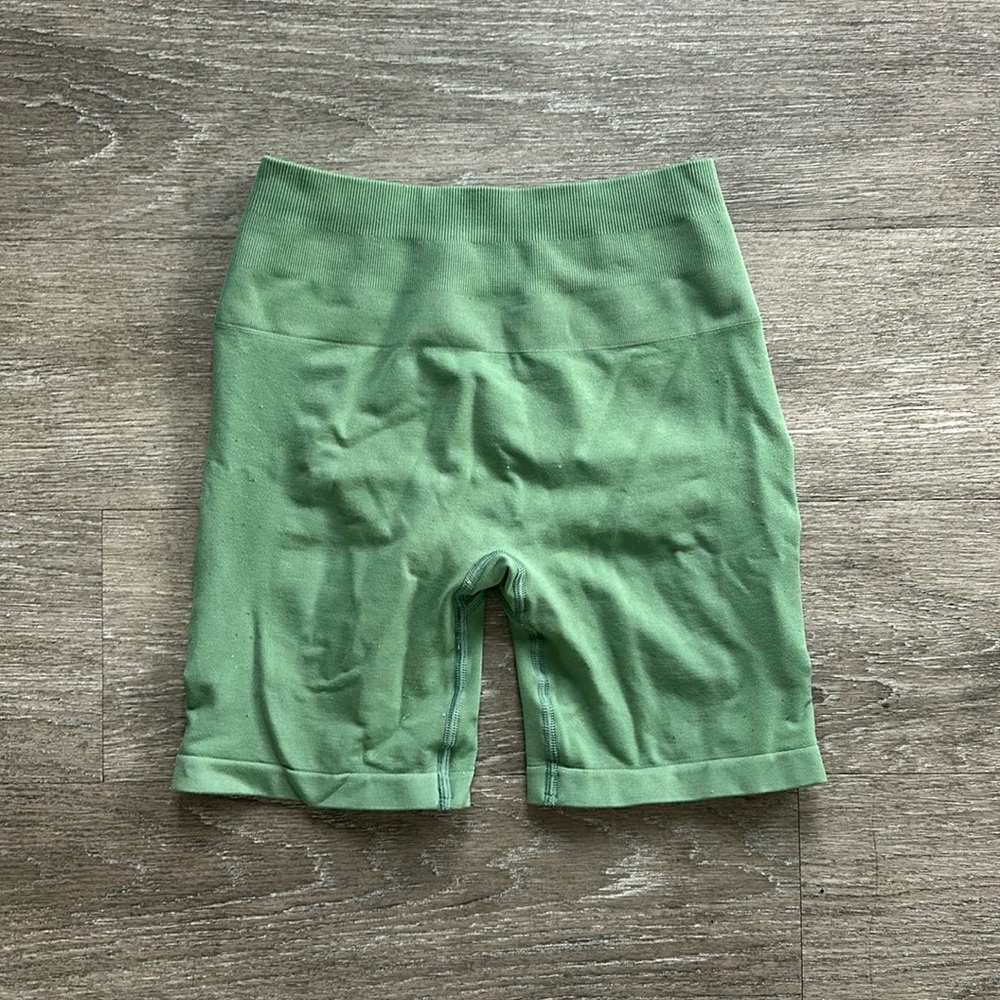 Alphalete Amplify 6.5” Biker Shorts